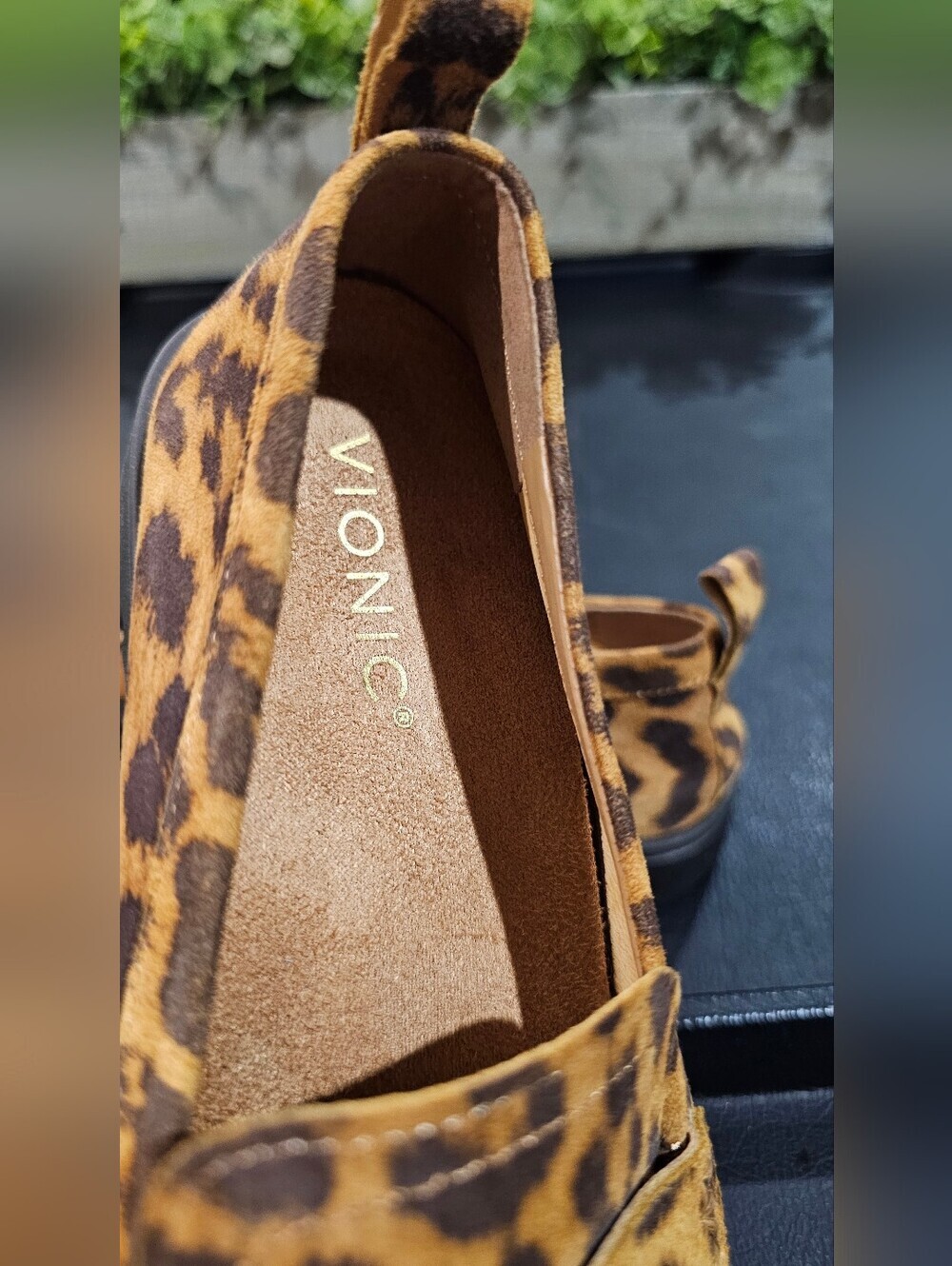 Vionic Leopard Print Loafers/Sneakers Tan & Brown Suede Women's Sz 7 NWOB - Picture 5 of 6